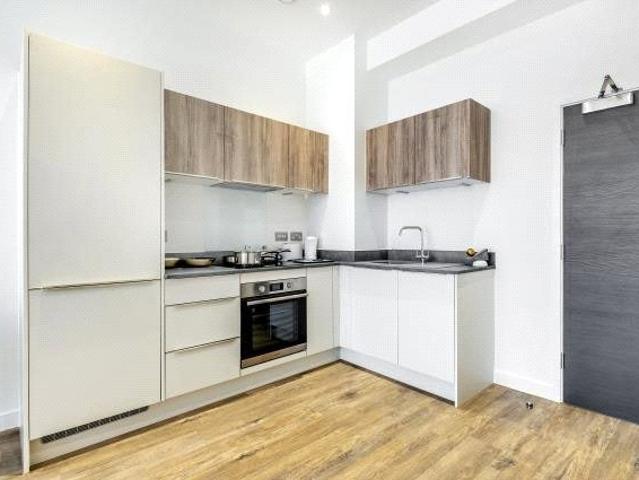 Flat for rent in Ferndale, Rodbourne