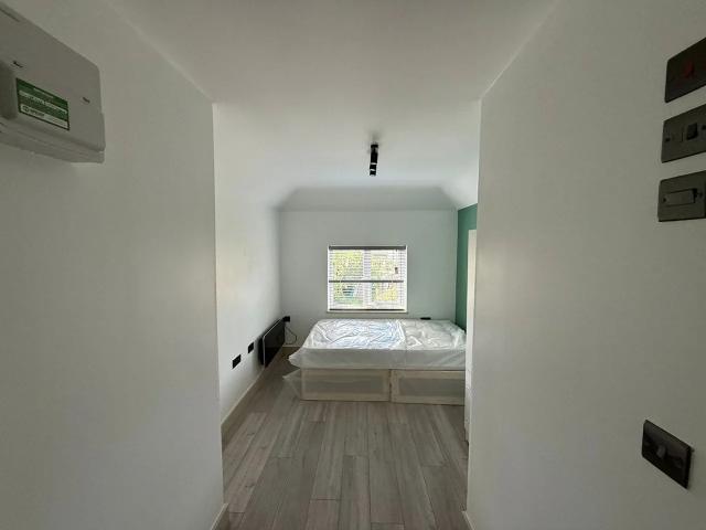 Flat for rent in Kingswood, North Watford