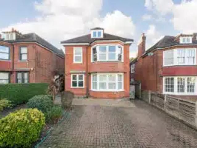 Flat for rent in London Borough of Croydon, Addiscombe