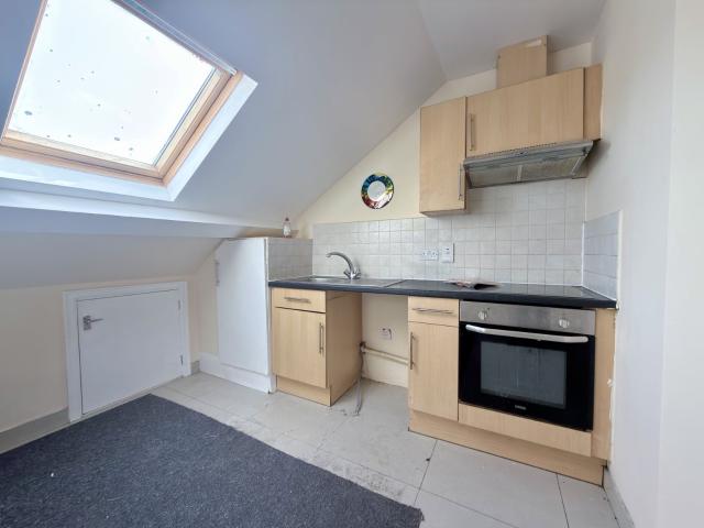 Flat for rent in London Borough of Croydon, Norbury