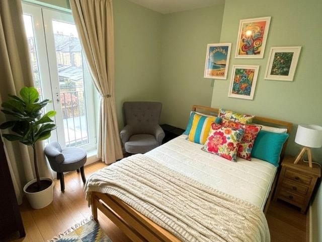 Flat for rent in London Borough of Ealing, Greater London