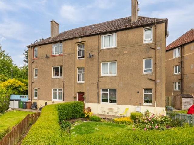 Flat for rent in Northfield, Scotland