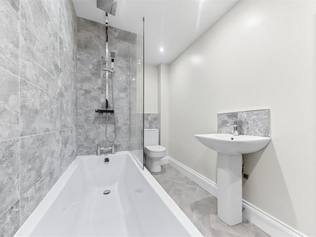 Flat for rent in Cleckheaton, West Yorkshire