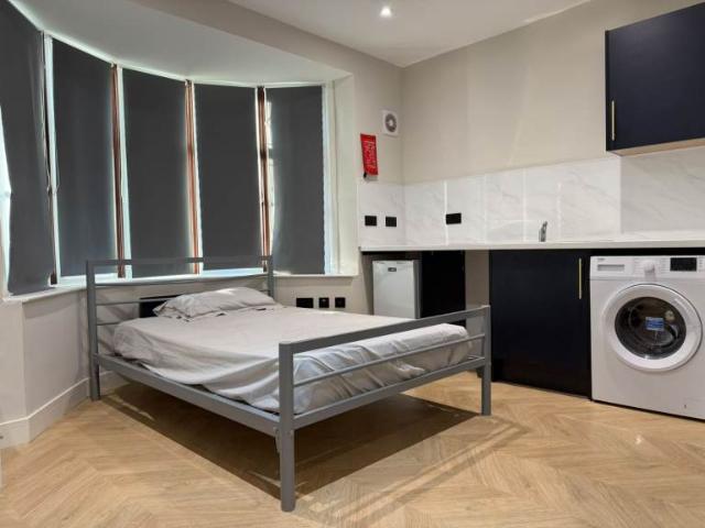 Flat for rent in South Harrow, Greater London