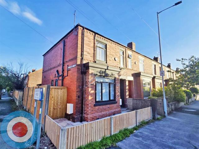 Flat for rent in Woodsmoor, Hazel Grove