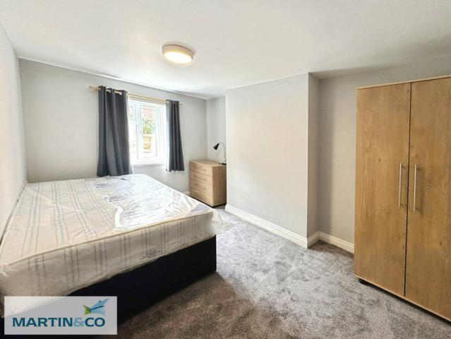 Flat for rent in Newtown, Reading