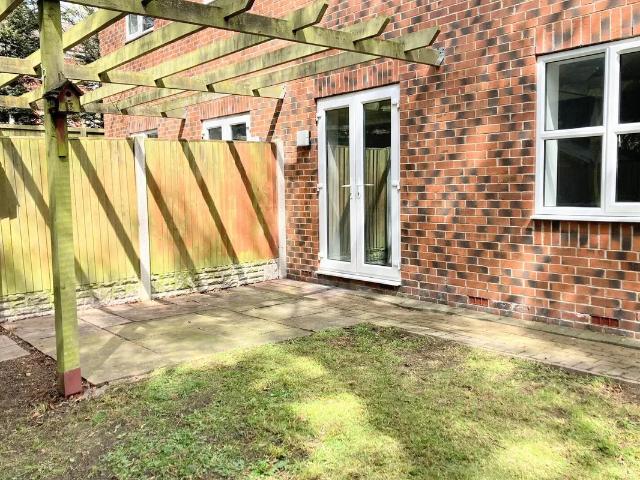 Flat for rent in Loundsley Green, East Midlands