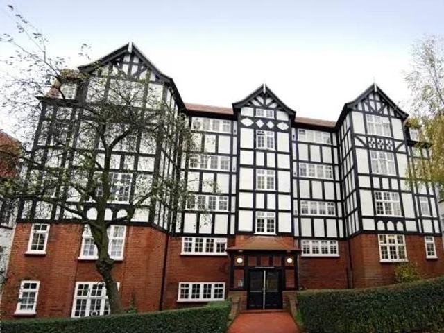 Flat for rent in Highgate, Greater London