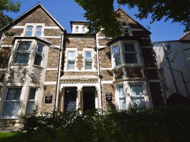 Flat for rent in Plasnewydd, Cardiff