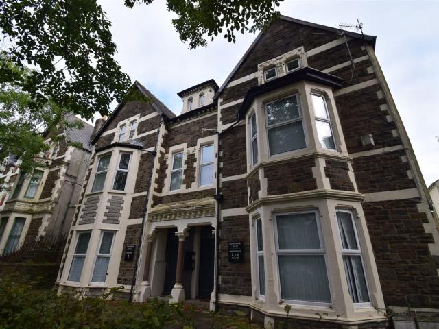 Flat for rent in Plasnewydd, Cardiff
