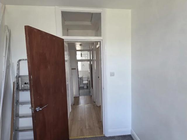 Flat for rent in Brunswick Park, Greater London