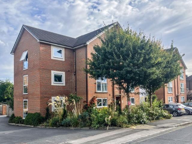 Flat for rent in Castlefield, Cressex