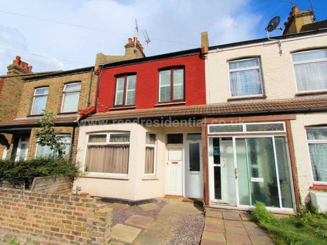 Flat for rent in Alton Barnes, Essex