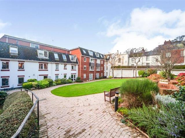 Flat for rent in Watergate, Devon
