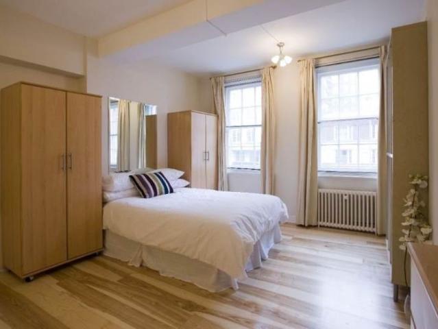 Flat for rent in Earl's Court, Greater London