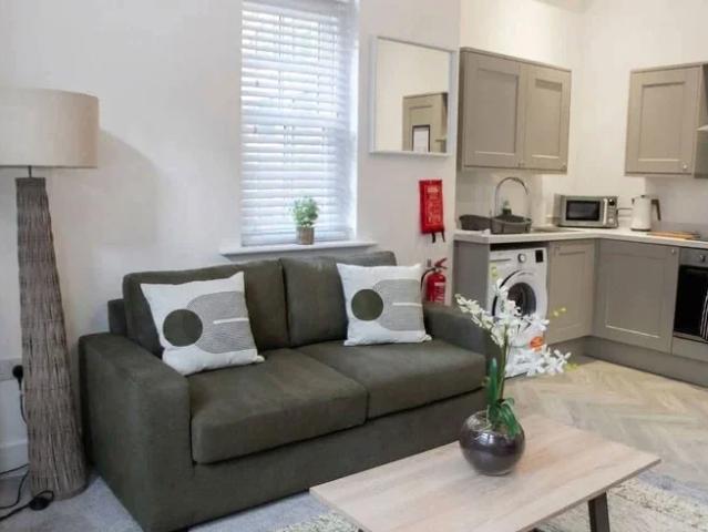 Flat for rent in Holywell, Wales