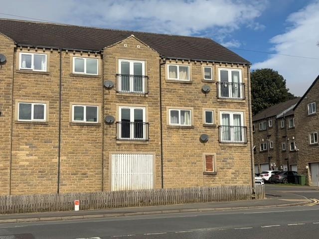 Flat for rent in Denholme, West Yorkshire
