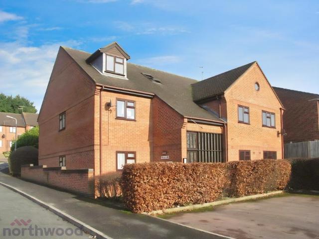 Flat for rent in Loudwater, Buckinghamshire