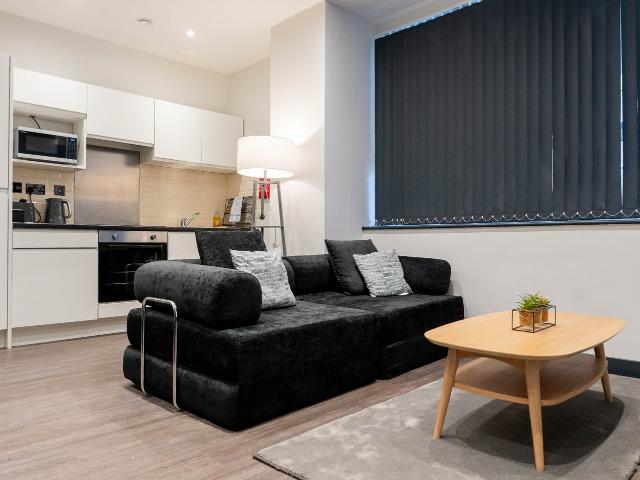 Flat for rent in Calderstones