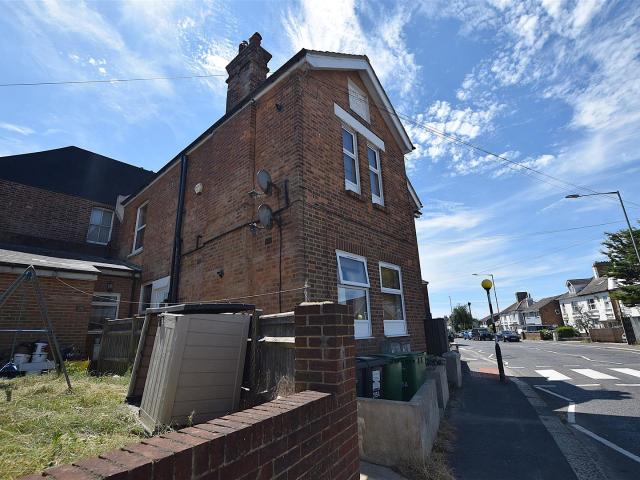 Flat for rent in Ore, Guestling Green