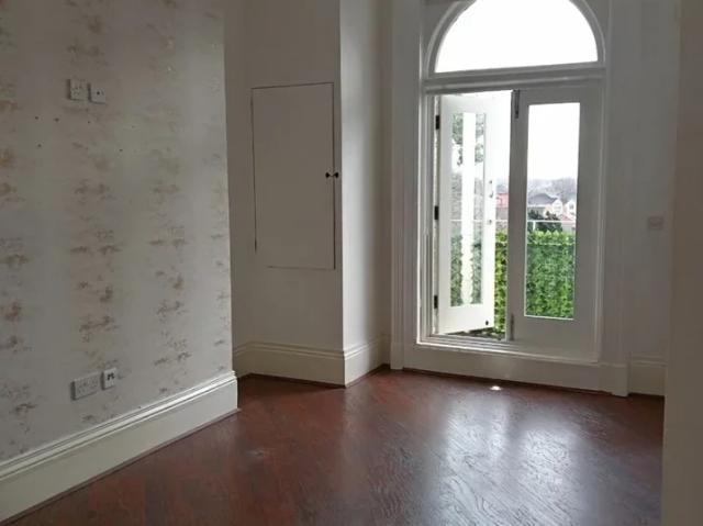 Flat for rent in Olive Mount, Calderstones
