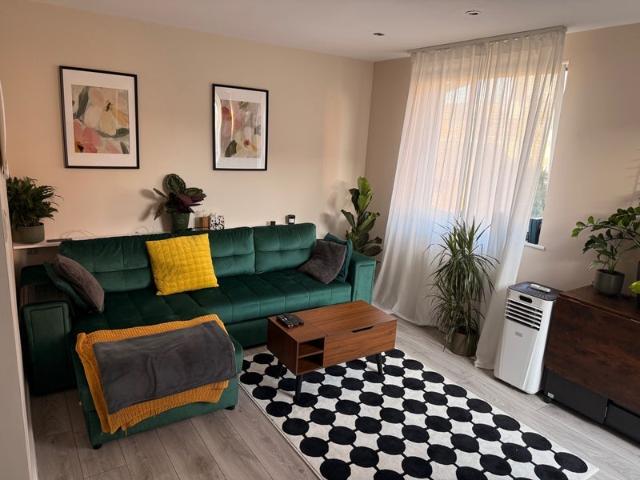 Flat for rent in London Borough of Tower Hamlets, Greater London
