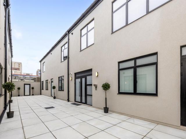 Flat for rent in Hangleton