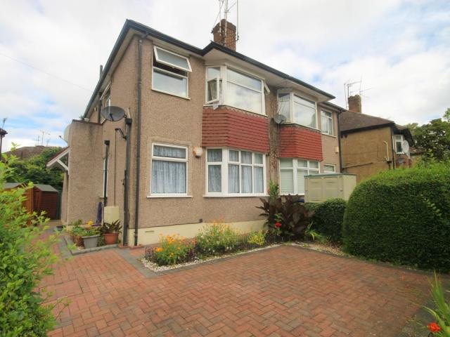 Flat for rent in London Borough of Ealing, Greater London
