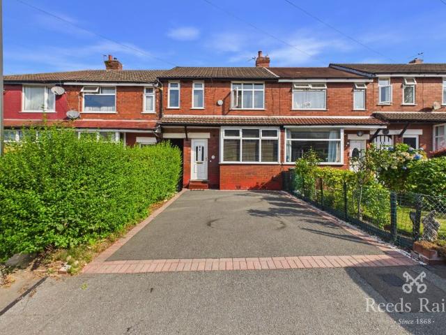 Flat for rent in Woodbank Estate, Portwood