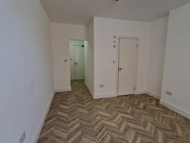 Flat for rent in London Borough of Brent, Greater London