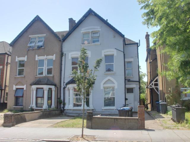 Flat for rent in London Borough of Croydon, South Norwood