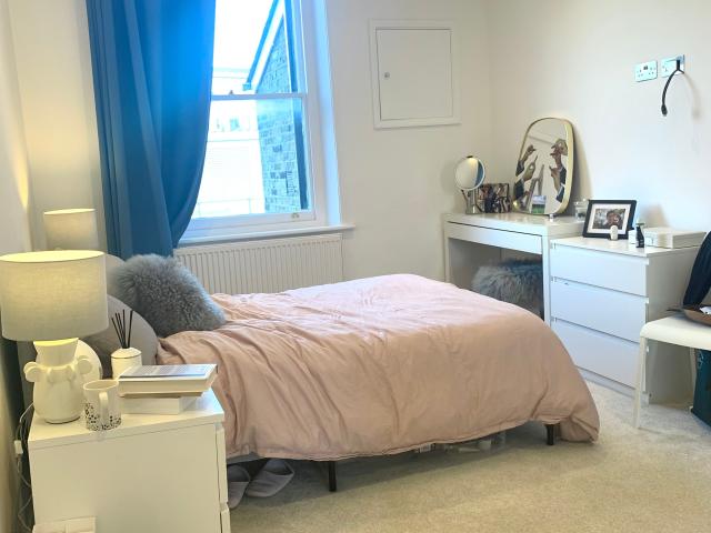 Flat for rent in West Kensington, Greater London