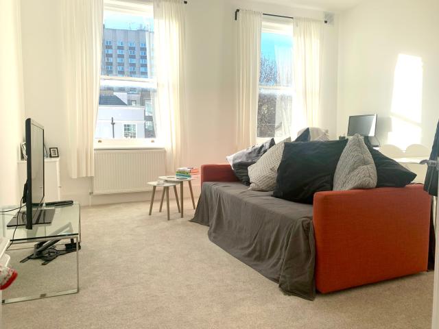 Flat for rent in London Borough of Hammersmith and Fulham, Greater London