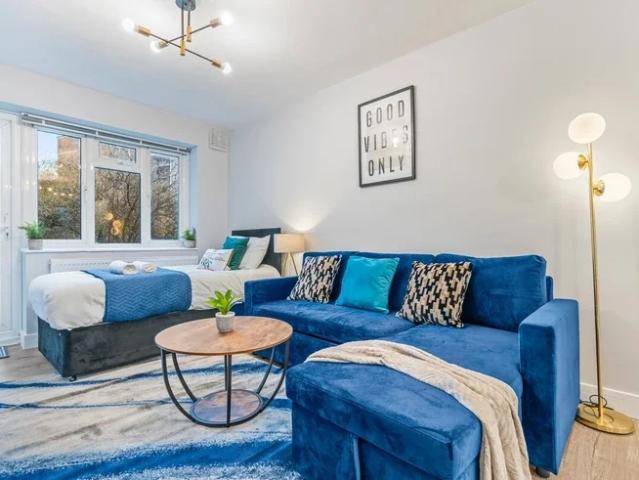 Flat for rent in Kennington, Greater London