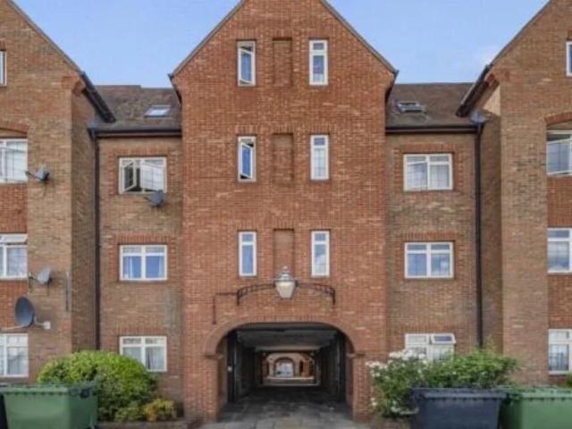Flat for rent in Brooklands, Monks Orchard