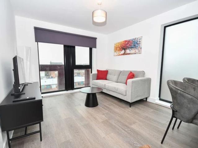 Flat for rent in Calderstones