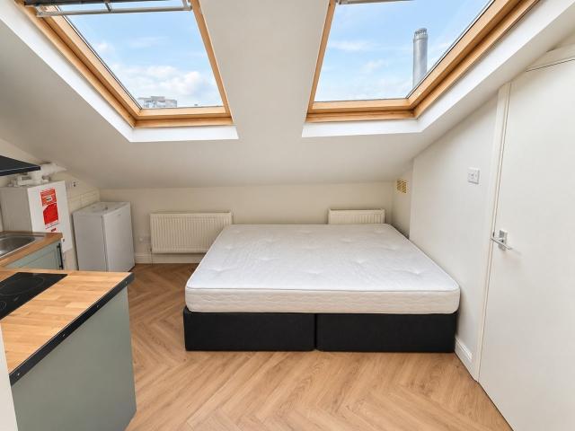 Flat for rent in Upper Clapton, Greater London
