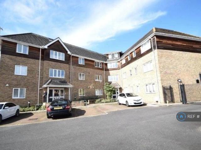 Flat for rent in Slough