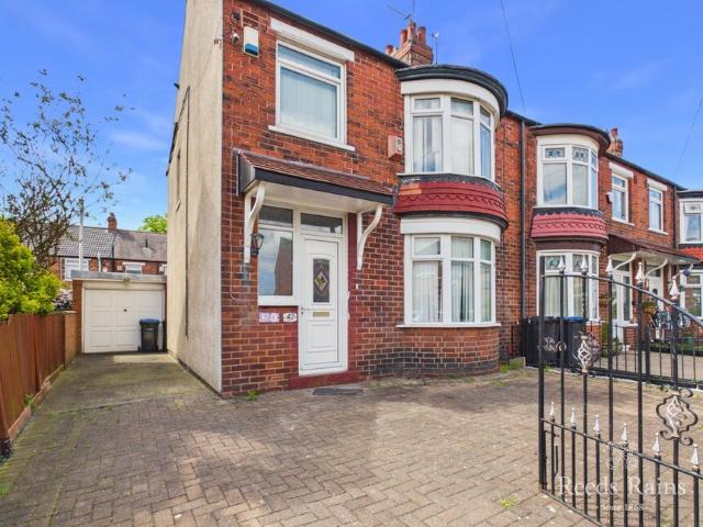 Flat for rent in Grove Hill, Normanby