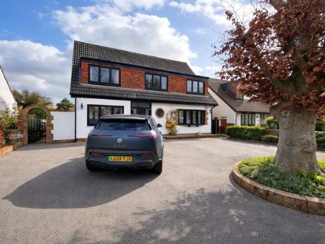 Flat for rent in Wraysbury