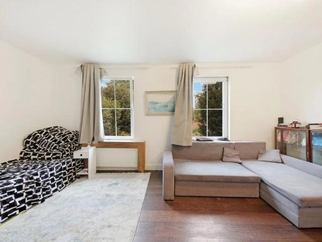 Flat for rent in London Borough of Croydon, Greater London