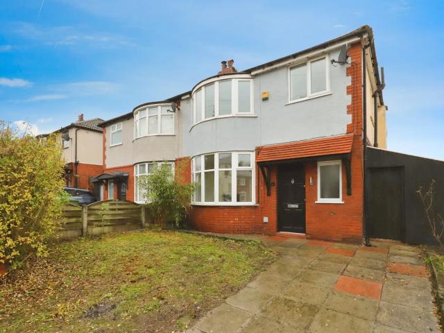 Flat for rent in Outwood Gate, Bury