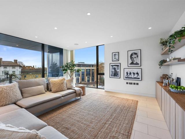 Apartment for rent in Chalk Farm, Greater London