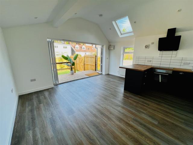 Flat for rent in Downend, Kingswood