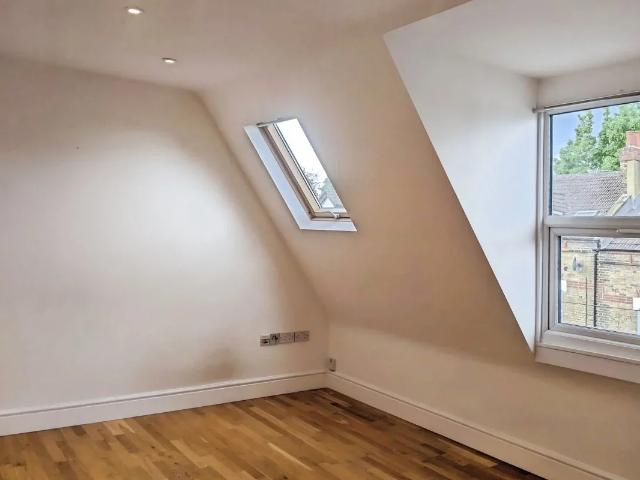 Flat for rent in Wallington, Greater London