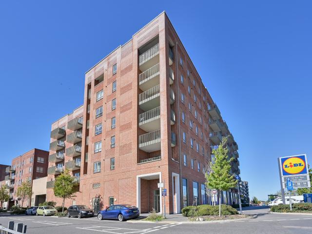 Flat for rent in Carpenders Park, Three Rivers
