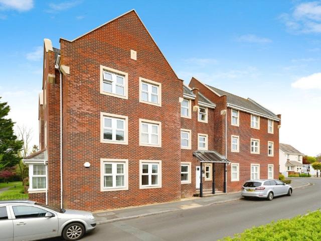 Flat for rent in Downend, Fareham