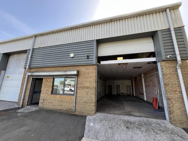 Flat for rent in Pengam Green, Falcon Lodge
