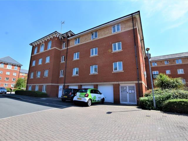 Flat for rent in Churchward, Rodbourne
