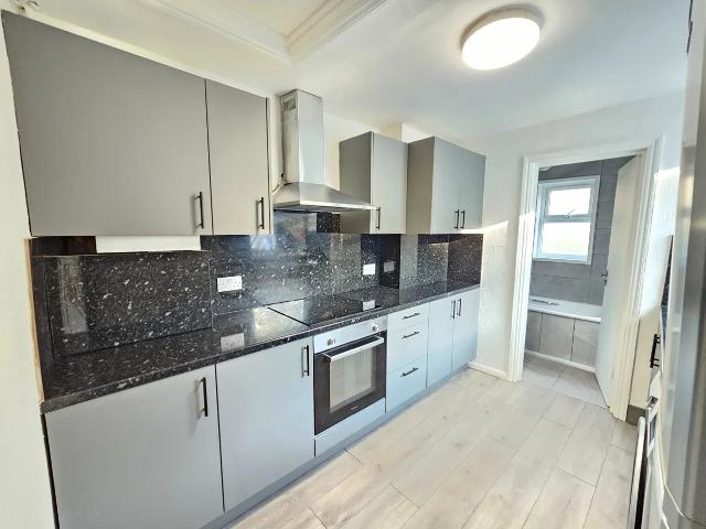 Flat for rent in Shooters Hill, Greater London